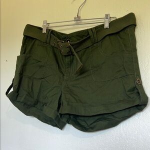 Rue 21 Olive Green Women's mini Shorts pockets belted  Sz 13/14